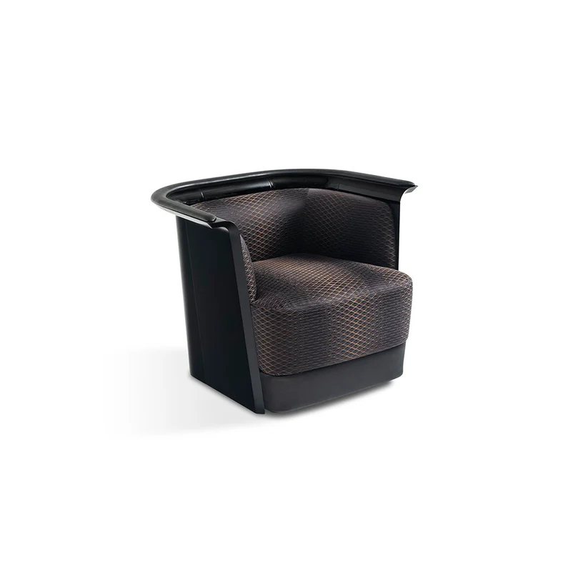 Bayton Fauteuil design haut de gamme Bentley Home en cuir ou tissu, structure en bois plaqué, lignes fines et design contemporain signé Carlo Colombo, disponible chez D-Style Interior.
