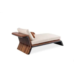 Galloway | Chaise longue design Bentley Home en cuir ou tissu, structure en bois courbé, finitions luxueuses et design fluide, disponible chez D-Style Interior