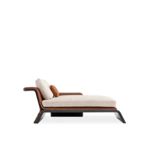 Galloway | Chaise longue design Bentley Home en cuir ou tissu, structure en bois courbé, finitions luxueuses et design fluide, disponible chez D-Style Interior