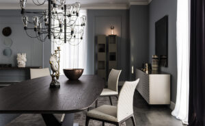 Stratos Wood table design haut de gamme en bois massif par Cattelan Italia, avec base en acier et finitions élégantes. Disponible chez D-Style Interior.