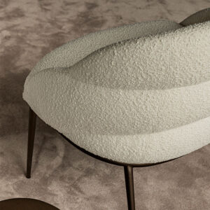 Camilla Lounge Chaise design de Cattelan Italia, une création raffinée aux lignes fluides et enveloppantes. Disponible chez D-Style Interior.
