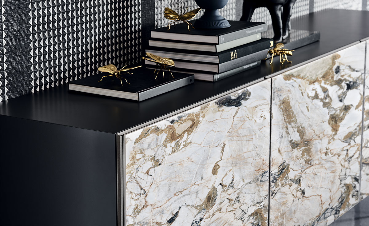 Buffet design haut de gamme Metropol par Cattelan Italia, portes céramique Marmi avec structure bois laqué, disponible chez D-Style Interior