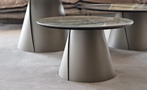Table basse design haut de gamme Albert Keramik par Cattelan Italia, plateau céramique Marmi avec base conique métallique, disponible chez D-Style Interior.