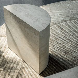Table basse design haut de gamme Domingo par Cattelan Italia, en céramique Marmi aux lignes sculpturales, disponible chez D-Style Interior.