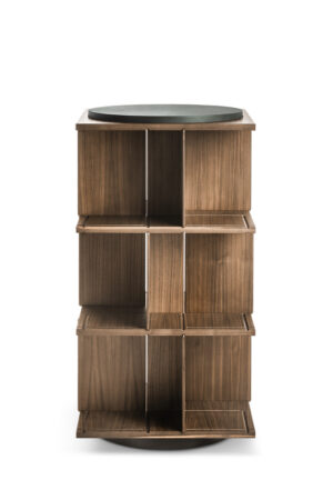 Bibliothèque design haut de gamme Turner par Poltrona Frau, structure noyer Canaletto avec plateaux tournants, disponible chez D-Style Interior