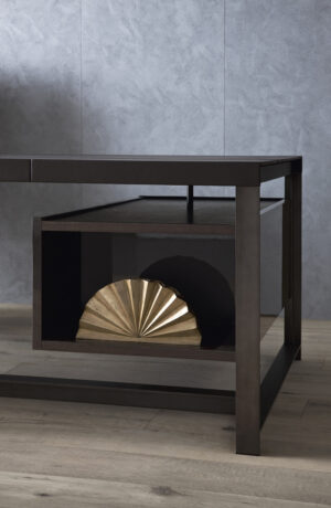 Jobs | Bureau design haut de gamme Poltrona Frau par Rodolfo Dordoni, design italien haut de gamme en cuir Pelle Frau® et bois de rouvre, disponible chez D-Style Interior