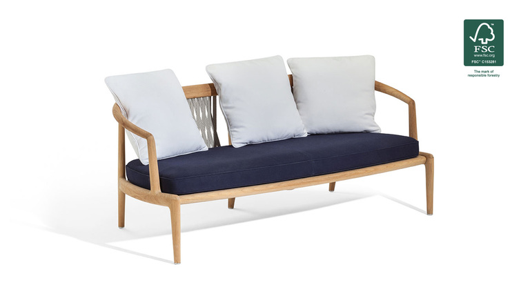 Canapé design haut de gamme The Secret Garden par Poltrona Frau, structure teck massif avec tissage bicolore, disponible chez D-Style Interior