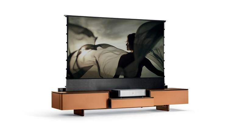 Meuble TV design haut de gamme Fidelio Leica par Poltrona Frau x Leica, écran intégré 100 pouces, structure frêne massif, disponible chez D-Style Interior