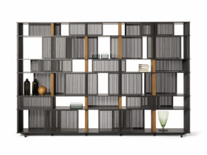 Bibliothèque design Lloyd par Poltrona Frau, système à géométrie variable avec grilles coulissantes, disponible chez D-Style Interior