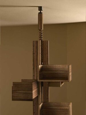 Bibliothèque design haut de gamme Albero par Poltrona Frau, structure noyer massif rotative 360°, disponible chez D-Style Interior