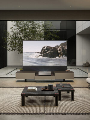 Meuble TV design haut de gamme Fidelio Leica par Poltrona Frau x Leica, écran intégré 100 pouces, structure frêne massif, disponible chez D-Style Interior