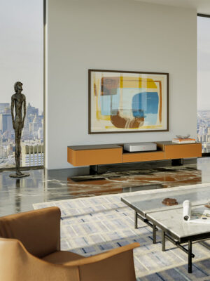 Meuble TV design haut de gamme Fidelio Leica par Poltrona Frau x Leica, écran intégré 100 pouces, structure frêne massif, disponible chez D-Style Interior