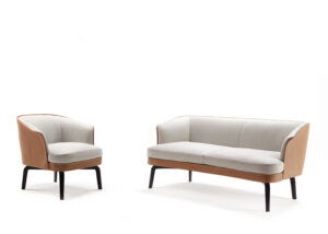 Canapé design haut de gamme Nivola par Poltrona Frau, coque moulée avec coussins plumes et pieds frêne, disponible chez D-Style Interior