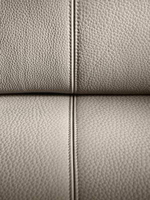 Massimosistema Canapé Poltrona Frau : canapé design haut de gamme modulaire avec structure hêtre et coussins plumes d'oie. Système personnalisable. D-Style Interior.