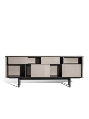 Lloyd Tex Cabinet haut Poltrona Frau : bibliothèque design haut de gamme avec panneaux Techno-fabric coulissants. Design Jean-Marie Massaud. D-Style Interior.