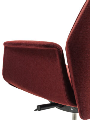 Downtown | Chaise de bureau par Poltrona Frau, design haut de gamme par Jean-Marie Massaud, revêtement cuir Pelle Frau®. Disponible chez D-Style Interior.