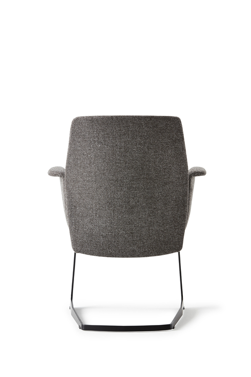 Downtown Conference | Chaise Cantilever Poltrona Frau, design contemporain et ergonomique par Jean-Marie Massaud, revêtement cuir Pelle Frau®. Disponible chez D-Style Interior.