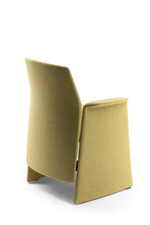 Downtown Conference | Chaise Bridge Poltrona Frau, design contemporain et ergonomique par Jean-Marie Massaud, revêtement cuir Pelle Frau®. Disponible chez D-Style Interior.