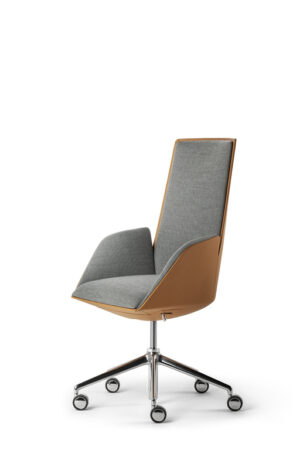 Cercle | Chaise de bureau Poltrona Frau, design ergonomique par Lievore - Altherr - Park, revêtement cuir Pelle Frau®. Disponible chez D-Style Interior.