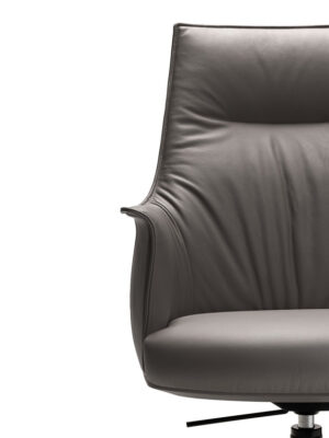 Chaise de bureau haut de gamme Archibald Task par Poltrona Frau, cuir Pelle Frau®, base en aluminium noir, dossier haut et accoudoirs design. Disponible chez D-style Interior