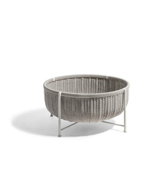 Cestlavie Outdoor Panier, table basse design haut de gamme Poltrona Frau, aluminium et corde tressée, élégante et résistante, disponible chez D-Style Interior.