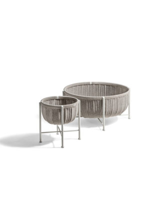 Cestlavie Outdoor Panier, table basse design haut de gamme Poltrona Frau, aluminium et corde tressée, élégante et résistante, disponible chez D-Style Interior.