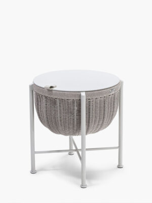 Cestlavie Outdoor Panier, table basse design haut de gamme Poltrona Frau, aluminium et corde tressée, élégante et résistante, disponible chez D-Style Interior.