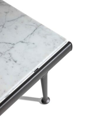 Souvenir d’Italie | Table basse design haut de gamme Poltrona Frau, marbre Arabescato naturel, aluminium laqué Gesso et Basalto, disponible chez D-Style Interior