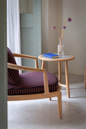 The Secret Garden | Table basse design haut de gamme Poltrona Frau, teck massif naturel et plateau en grès émaillé, disponible chez D-Style Interior