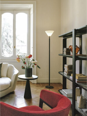 DUO | Table basse design haut de gamme Poltrona Frau, frêne massif sculpté à la main et plateau en marbre ou verre laqué, disponible chez D-Style Interior
