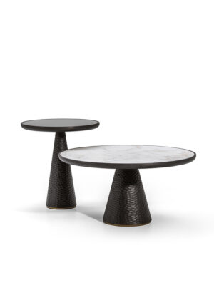 DUO | Table basse design haut de gamme Poltrona Frau, frêne massif sculpté à la main et plateau en marbre ou verre laqué, disponible chez D-Style Interior