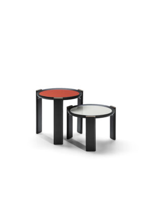 DUO | Table basse design haut de gamme Poltrona Frau, structure en frêne massif sculpté et plateau en marbre, verre ou frêne plaqué, disponible chez D-Style Interior