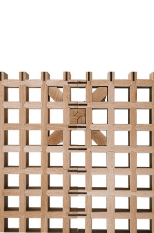 Kyoto | Table basse design haut de gamme Poltrona Frau, plateau frêne massif avec inserts noyer Canaletto, pieds X amovibles, finition laquée noire ou naturelle, disponible chez D-Style Interior