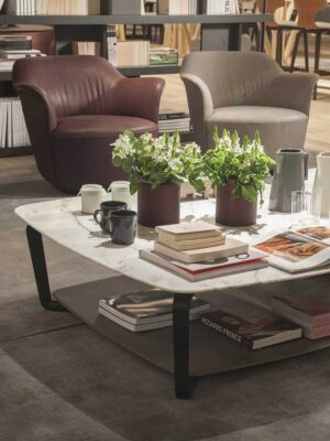 Fiorile | Table basse design haut de gamme Poltrona Frau avec double surface, piètement en frêne massif moka ou wengé, plateau supérieur bois ou marbre, plateau inférieur cuir Pelle Frau®, disponible chez D-Style Interior