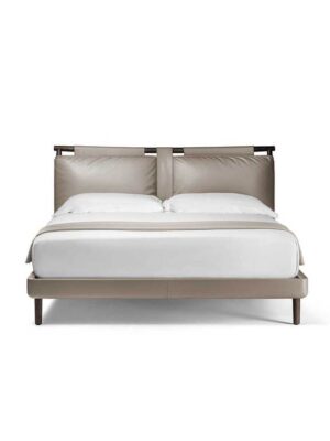 Times Lit design haut de gamme par Poltrona Frau avec tête de lit en frêne et bandes verticales en cuir Pelle Frau®, coussin personnalisable, design haut de gamme italien chez D-Style Interior