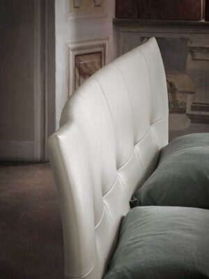 Aurora Due Lit design haut de gamme en cuir Pelle Frau® par Poltrona Frau, design italien contemporain, disponible chez D-Style Interior