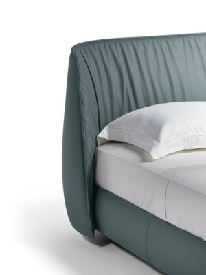 Archibald Lit avec coffre design haut de gamme en cuir Pelle Frau® par Poltrona Frau, design raffiné et fonctionnel, disponible chez D-Style Interior