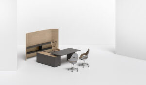 Trust | Bureaux design haut de gamme Regular Poltrona Frau par Lievore – Altherr – Park, design italien haut de gamme avec plateau en cuir Pelle Frau® ou Techno Wood, disponible chez D-Style Interior