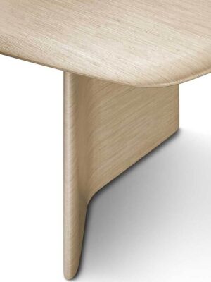 Trust | Bureau design haut de gamme Iconic Poltrona Frau par Lievore – Altherr – Park, bureau de direction en cuir Pelle Frau® ou Techno Wood, disponible chez D-Style Interior