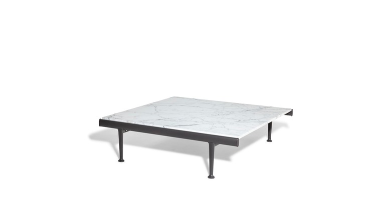 Souvenir d’Italie | Table basse design haut de gamme Poltrona Frau 120x120 cm, marbre Arabescato naturel, aluminium laqué Gesso et Basalto, disponible chez D-Style Interior.