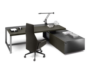 Jobs | Bureau design haut de gamme Poltrona Frau par Rodolfo Dordoni, design italien haut de gamme en cuir Pelle Frau® et bois de rouvre, disponible chez D-Style Interior