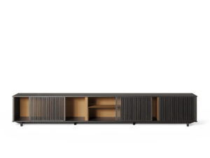 Bibliothèque design Lloyd faible Cabinet par Poltrona Frau, grilles coulissantes en rouvre, disponible chez D-Style Interior