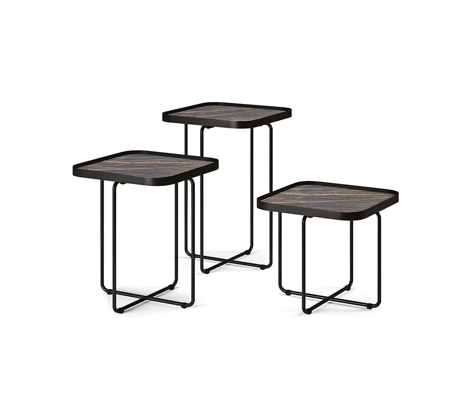 Table basse design haut de gamme Benny Keramik par Cattelan Italia, plateau céramique Marmi carré avec pieds en X, disponible chez D-Style Interior.
