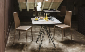 Kaori Chaise design Kaori en cuir signée Cattelan Italia, élégante et contemporaine, disponible chez D-Style Interior.