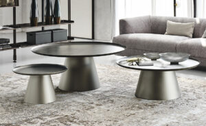 Table basse design haut de gamme Amerigo par Cattelan Italia, base conique acier avec plateau finition brossée, disponible chez D-Style Interior.