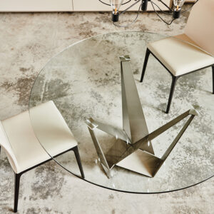 Skorpio Round table design haut de gamme par Cattelan Italia, alliance parfaite d’équilibre et de modernité. Disponible chez D-Style Interior.