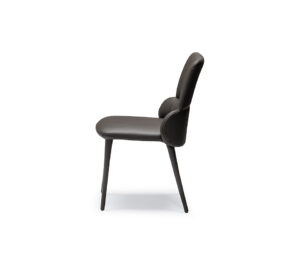 Ginger Chaise design Ginger de Cattelan Italia, élégante et confortable, alliant structure en acier et revêtement raffiné. Disponible chez D-Style Interior.