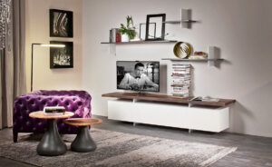 Meuble TV design haut de gamme Seneca par Cattelan Italia, portes laquées avec plateau bois et rangement ouvert, disponible chez D-Style Interior.