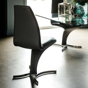 Betty Chaise design de Cattelan Italia : une création signée Yasuhiro Shito mêlant design raffiné, confort et savoir-faire italien. Disponible chez D-Style Interior.