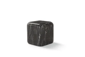 Lapis par Amura Lab – une table basse inspirée des formes organiques de la Terre, entre design contemporain et artisanat italien. Disponible chez D-Style Interior.
